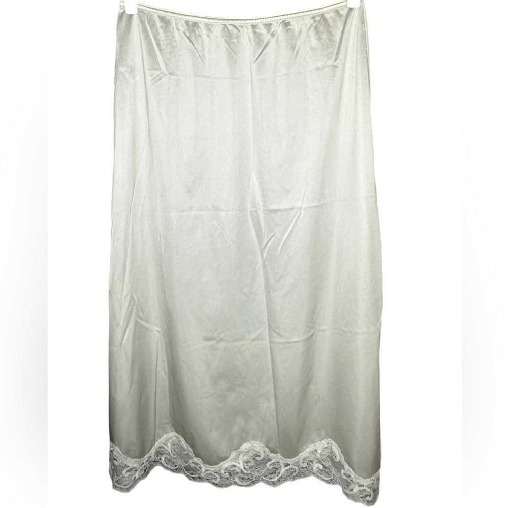 Sears Isn’t It Devine Crean off White Slip Size Small